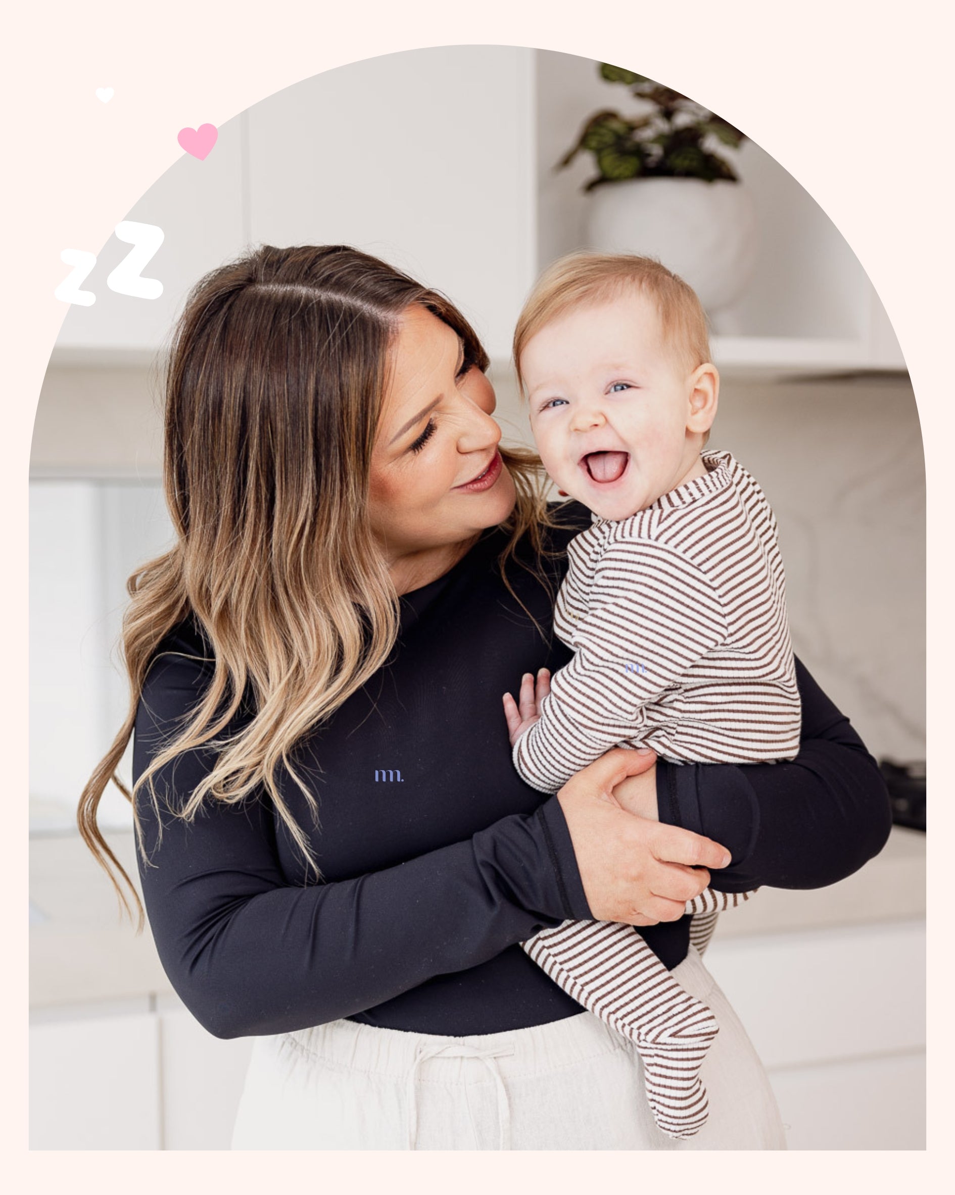 Double Handsfree Breast Pump with BONUS breastmilk storage bags